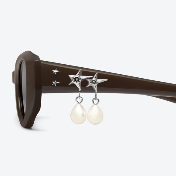 Gentle Monster Jentle Salon Fishtail Brown with Aile.M charm and Dottler charm - Picture 5 of 12